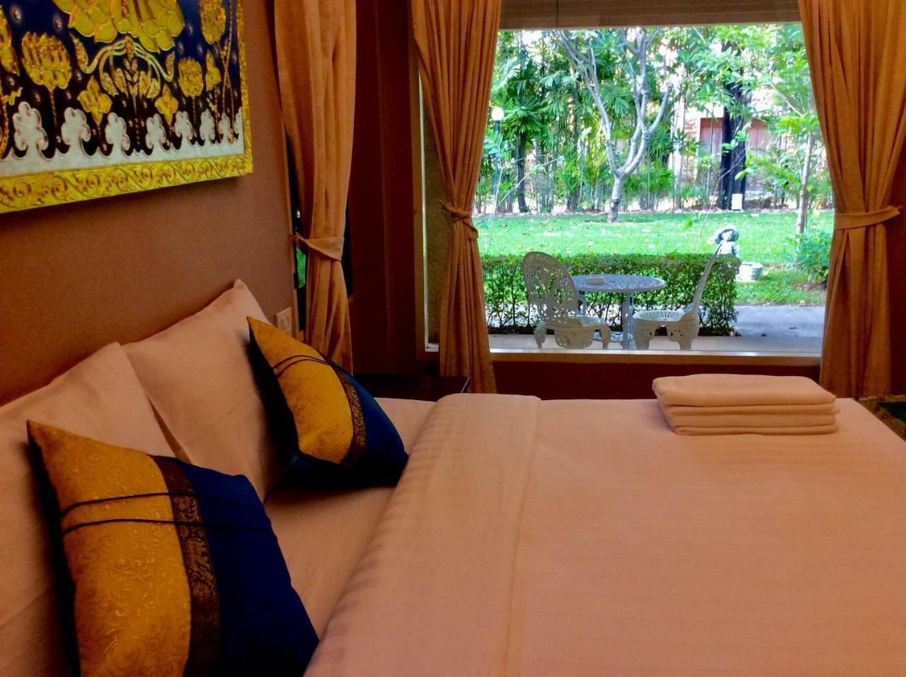 The Nine Guest House Канчанабури Екстериор снимка