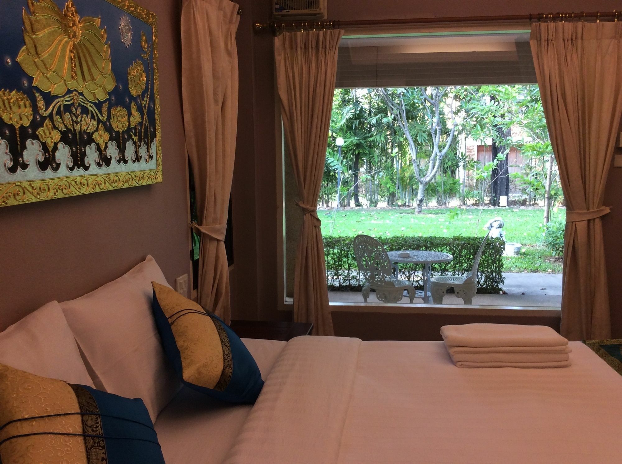 The Nine Guest House Канчанабури Екстериор снимка
