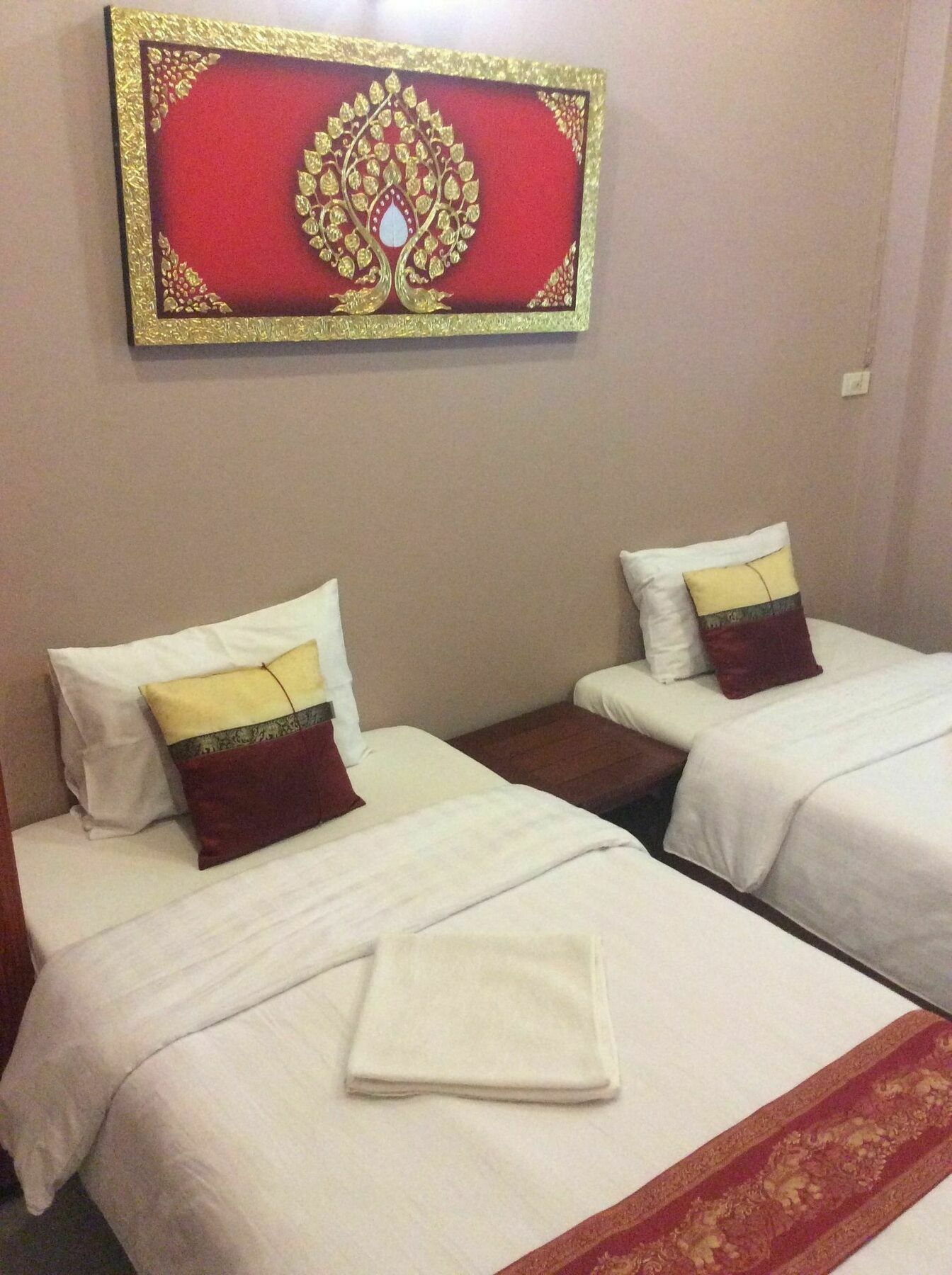 The Nine Guest House Канчанабури Екстериор снимка